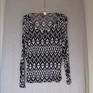 Patterned long sleeve top